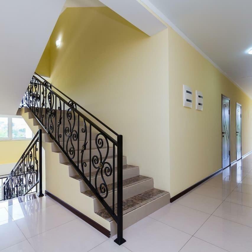 Sariya Hotel Kheivani Zewnętrze zdjęcie